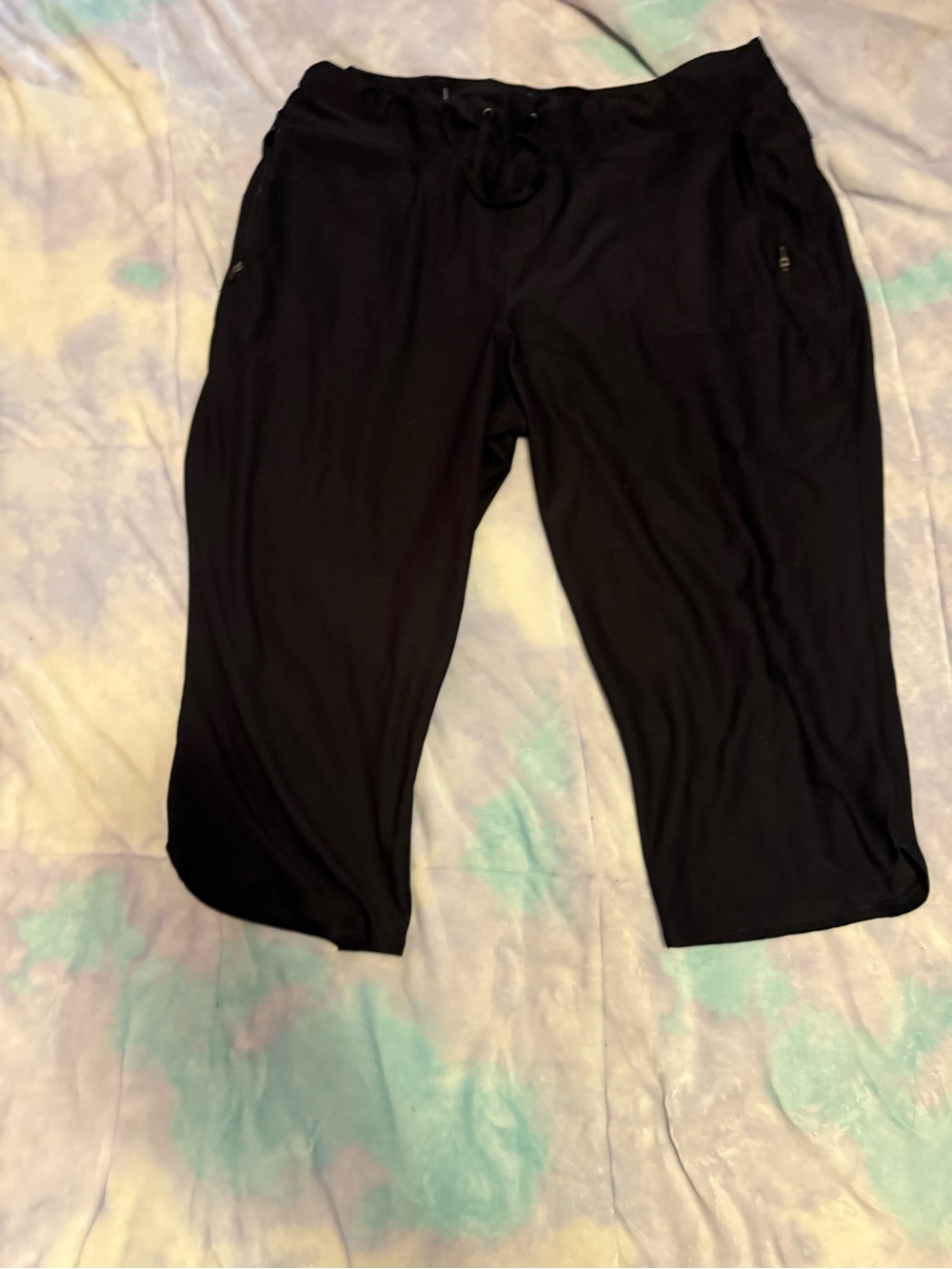 tek gear Black Capri Jogger with Zipper Pockets